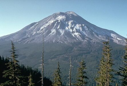 Mt St. Helens before